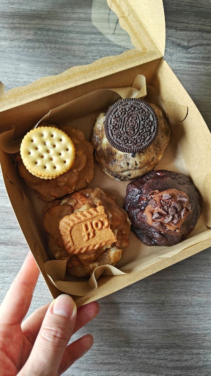 Seasonal Assorted Box